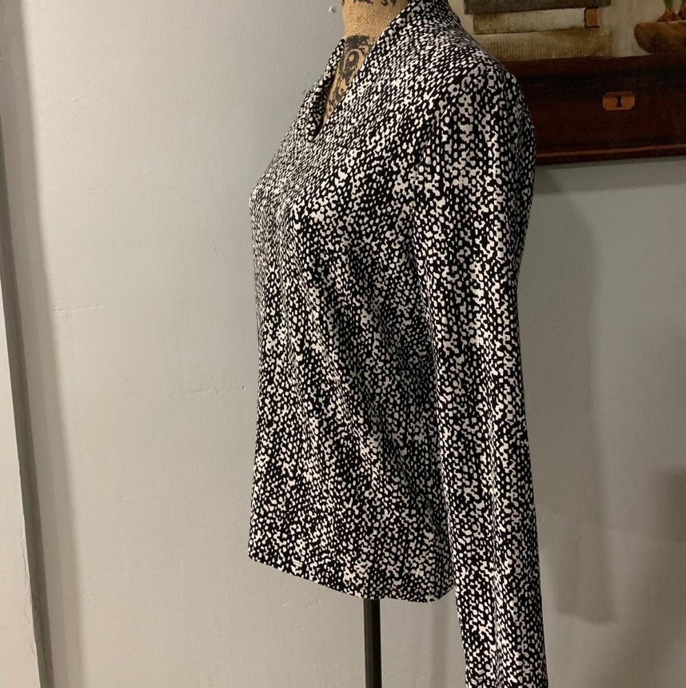 Talbots blouse 🦋 - Picture 3 of 6